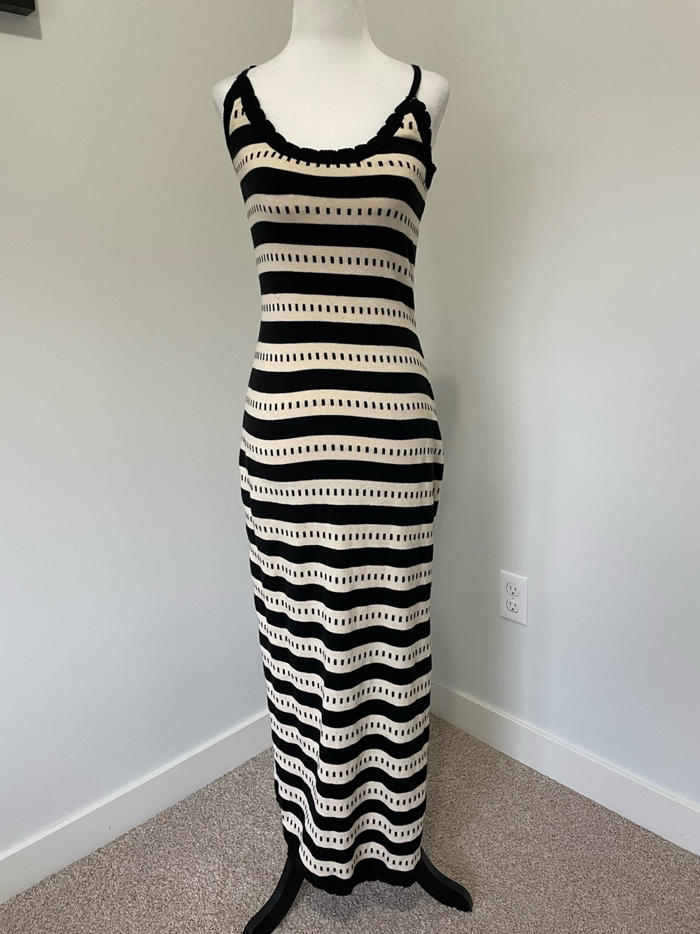 Lalavon Cream & Black Stripe Pattern Maxi Dress - Size Small